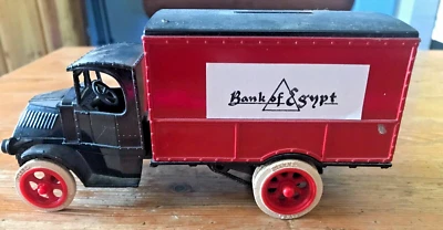 Ertl 1926 Mack Bull perro banco de Egipto camión bloqueo banco de monedas Foto 1 de 4