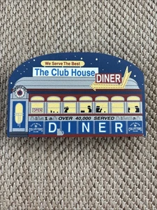 The Cat’s Meow Village 1998 Sweet Sixteen The Club House Diner - Picture 1 of 4