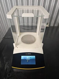 SARTORIUS SECURA2102-1S TOP LOADING ANALYTICAL BALANCE MAX CAPACITY: 2100 X 0.01 - Picture 1 of 12