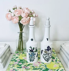 Vtg Portmeirion Botanic Garden Oil and Vinegar Cruet Set Iris Butterfly England - Picture 1 of 6