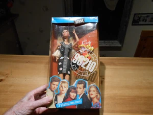 1991 MATTEL ~ BEVERLY HILLS 90210 * DONNA * in Original Box (D55) - Picture 1 of 9