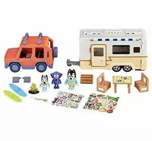 New Release 2021 BLUEY Playset ULTIMATE CARAVAN ADVENTURES Figures JEAN LUC - Picture 1 of 1