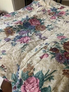 Lovely VTG English Garden Floral Comforter Twin Shabby Victorian/Chic Reversible - Picture 1 of 2