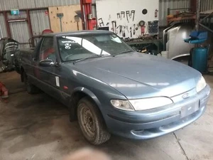 FORD FALCON XH BLUE GUARD / FENDER RF DRIVERS RIGHT - Picture 1 of 6