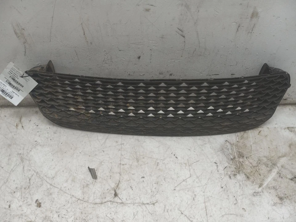 REJILLA CENTRAL MALLA INFERIOR DELANTERA 13 14 15 16 SCION FR-S Foto 1 de 4