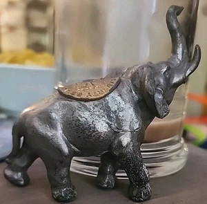 Elefant mit einer gepressten Münze der Freiheit Bill Es vermisst den Ständer  - Bild 1 von 5