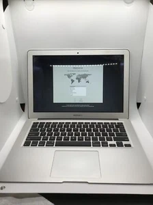 Mediados de 2012 13 pulgadas Apple Macbook Air 1,8 GHz Intel i5 4 GB RAM 128 GB SSD - Imagen 1 de 12