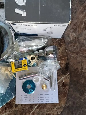 Juego de bañera y ducha Glacier Bay Aragon 1002 831 909 en cromo (SOLO PIEZAS) Foto 1 de 2