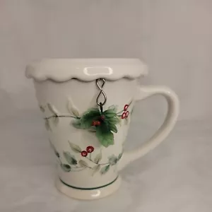 Pfaltzgraff Winterberry Embossed Mug with Lid & Tea Strainer Set Christmas - Picture 1 of 12