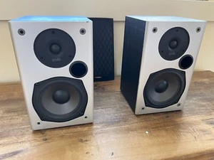 Polk Audio M10 Bookshelf Speakers - Picture 1 of 6