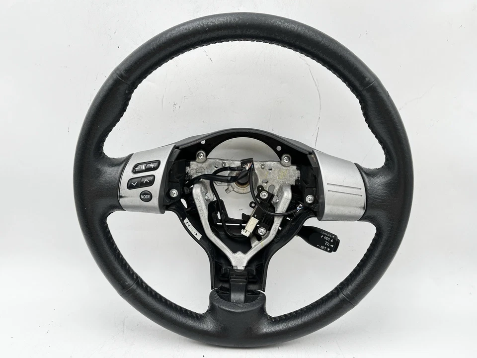 2005 - 10 SCION TC VOLANTE DIANTEIRO ESQUERDO DO MOTORISTA COM CONTROLES DE RÁDIO - Imagem 1 de 4