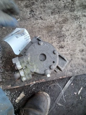 AC Compressor 8 Cylinder Fits 12-20 NV 2500 230811 - Image 1 of 4