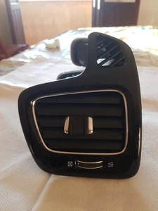 BOCCHETTA ARIA CRUSCOTTO DX PER JEEP Compass 5UT65DX8AD Originale - Foto 1 di 6