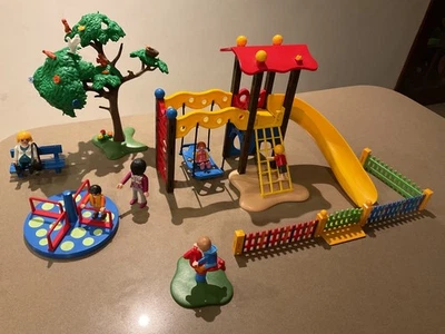 Playmobil CityLife Playground 5568 with 6 characters, 3 pieces of play equipment - image 1 of 4