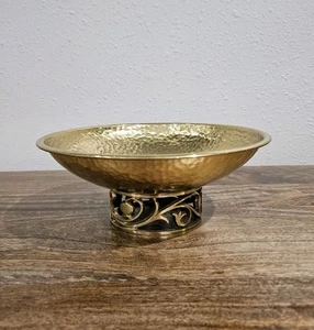 Cuenco de latón martillado centro de mesa decorativo aperitivos de frutas grabado a mano con patas 8" D - Imagen 1 de 5