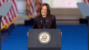 DISCURSO DE CONCESIÓN KAMALA HARRIS DESPUÉS DE QUE TERMINEN LAS ELECCIONES DE 2024 - Foto brillante 5x7 - Imagen 1 de 1