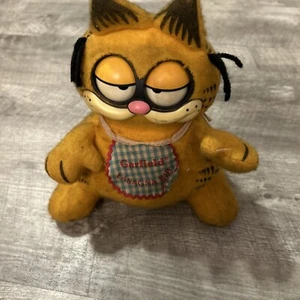 Vintage Talking Gourmet Garfield Plush Lasagna Bib Pull String Eyes Move 1981 9” - Picture 1 of 2