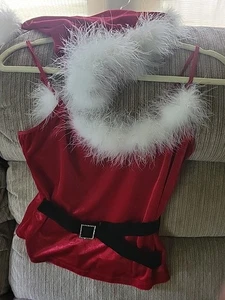 REDUZIERT Christmas Secr Treasures Medium rot Samt Dessous mit weißem Fellbesatz mit Mütze - Bild 1 von 5