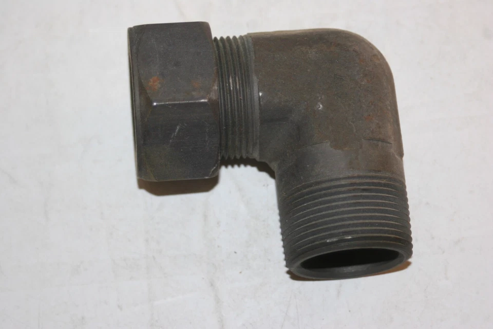 1 1/4 Tube OD x 1 1/4 MNPT Steel Flareless Male Elbow Fitting Parker  20-CBU-SS - Image 1 of 4