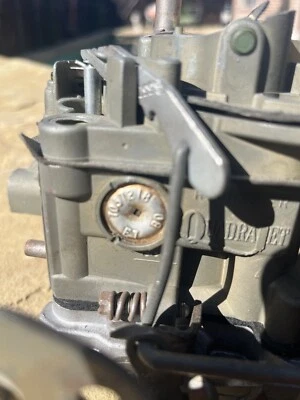 Chevrolet 327 1967 67 Camaro SS 350 4 velocidades Quadrajet carburador reconstruido 7037213 Foto 1 de 4