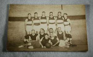 1920's Original High School BASKETBALL TEAM Real Photo Postcard-Great Image - Picture 1 of 3