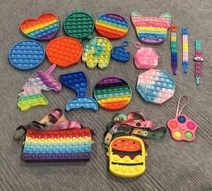 POP IT Fidget Toys Spinner geometrisch sensorischer Stressabbau Spielzeug Posten Taschenbuch - Bild 1 von 8