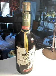 Vintage 1965 Seagrams V.O. Canadian Whisky Bottle ~ Empty 1 Gallon Display - Picture 1 of 6