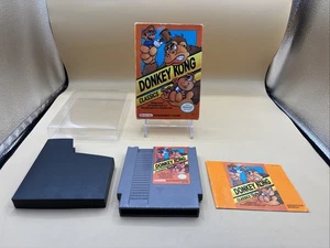 Nintendo NES Donkey Kong Classics (1988) completo di manuale e custodia - Foto 1 di 17
