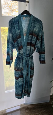 Morgenrock Esima Gr. M, glänzener Stoff in Türkistönen, leicht - Bild 1 von 2