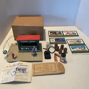 Lionel Trains No. 128 Animated Newsstand With Extras - Picture 1 of 24