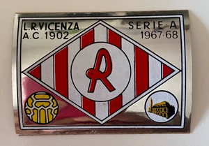 FIGURINA CALCIATORI PANINI 67 68 SCUDETTO AUTOADESIVO CON VELINA L.R.VICENZA - Bild 1 von 2