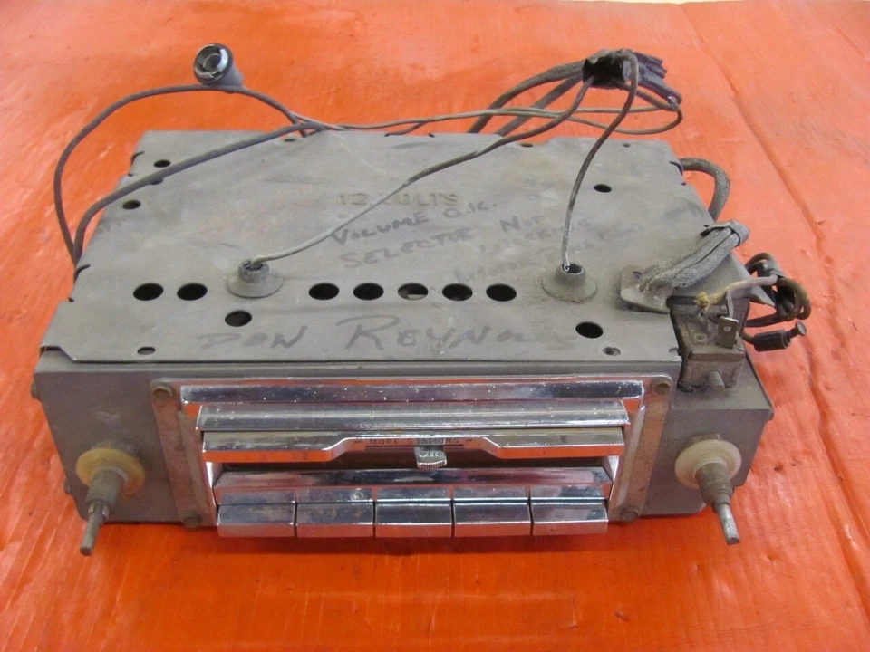 Original 56 Cadillac Wonderbar AM Radio Eldorado 7266505 1956 12V - Image 1 of 4