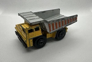 Matchbox 1989 1:140 Dump Truck Diecast Yellow Orange And Grey! - Picture 1 of 4