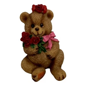 Vintage Harz 2,5" groß Valentinstag Bär mit Rosen Valentinstag Wohndeko - Bild 1 von 5