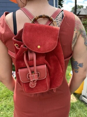 Mochila de bambú vintage gucci gamuza roja Foto 1 de 4