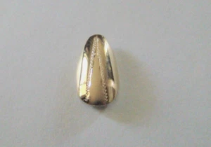 10 $ LEBENSLANGE GRAVIERTE AMOR PFEIL DESIGN 14 KT VERGOLDET GROSSER FINGERNAGEL - Bild 1 von 1