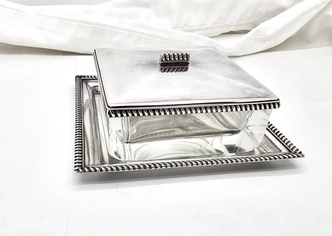 K. UYEDA JAPAN ART DECO STERLING 950 SILVER TOP GLASS DRESSER BOX W/UNDERTRAY Cover