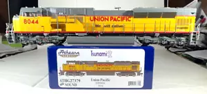 LOCOMOTORA ATHEARN HO SD90MAC CON SONIDO TSUNAMI2 Y DCC UNION PACIFIC ATHG27379 - Imagen 1 de 4
