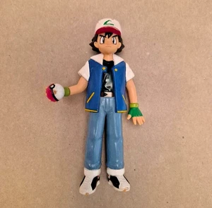 Figura de colección Pokemon Ash Ketchum 5" figura Auldey TOMY 1998 - Imagen 1 de 3