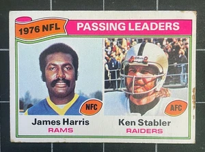 1977 Topps #1 • NFL PASSING LEADERS • Ken Stabler/ James Harris - Picture 1 of 6