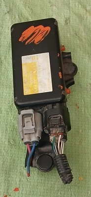 OEM Toyota Tundra 2007-2009 Fuel Pump Control Module 89570-34010 - Image 1 of 3