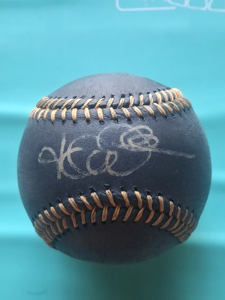 Pelota de béisbol Jered Weaver autografiada firmada automáticamente negra/dorada Foto 1 de 1