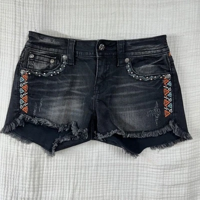 Pantalones cortos Miss Me para mujer negros bordados desgastados corte firma 27 Foto 1 de 4