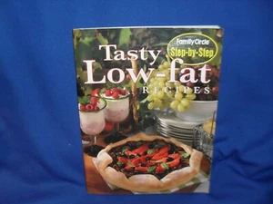 TASTY LOW-FAT RECIPES FAMILY CIRCLE - STEP BY STEP - SC - Picture 1 of 3