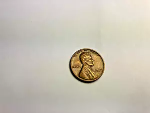 1962-d BN Lincoln penny “L” close to rim - Picture 1 of 2