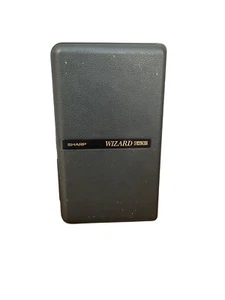 Sharp OZ-7200 Wizard Electronic Organizer 64KB mit Schutzkarte ungetestet - Bild 1 von 9