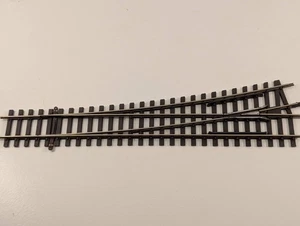 Graham Farish 588775 OO Gauge Left Hand Spring Loaded - Picture 1 of 2
