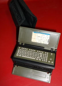 Conjunto de comunicaciones tácticas militares estadounidenses moderno escala 1/6 con bolsa - Imagen 1 de 3