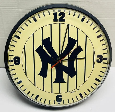 Vintage NY Yankees Wall Clock 1986 MLBPC Cover