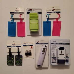 American Tourister Adattatore All-In-One Spina a Parete 3 Prese USB Scala da Viaggio Tag - Foto 1 di 2